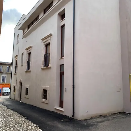 Habita *